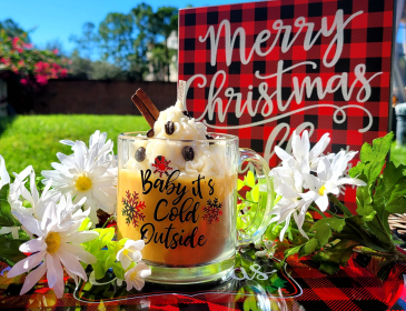 Baby its cold outside soy candle (Scent: Vanilla Latte)